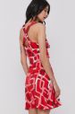 Šaty Sisley červená farba, mini, áčkový strih galéria