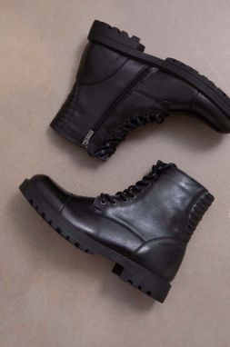 Členkové topánky Medicine pánske, čierna farba